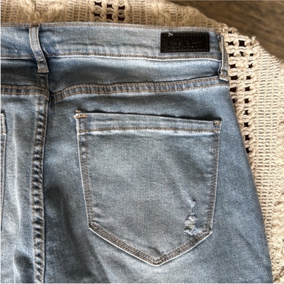Nicole Miller Distressed Blue Ankle Jeans - Picture 6 of 11